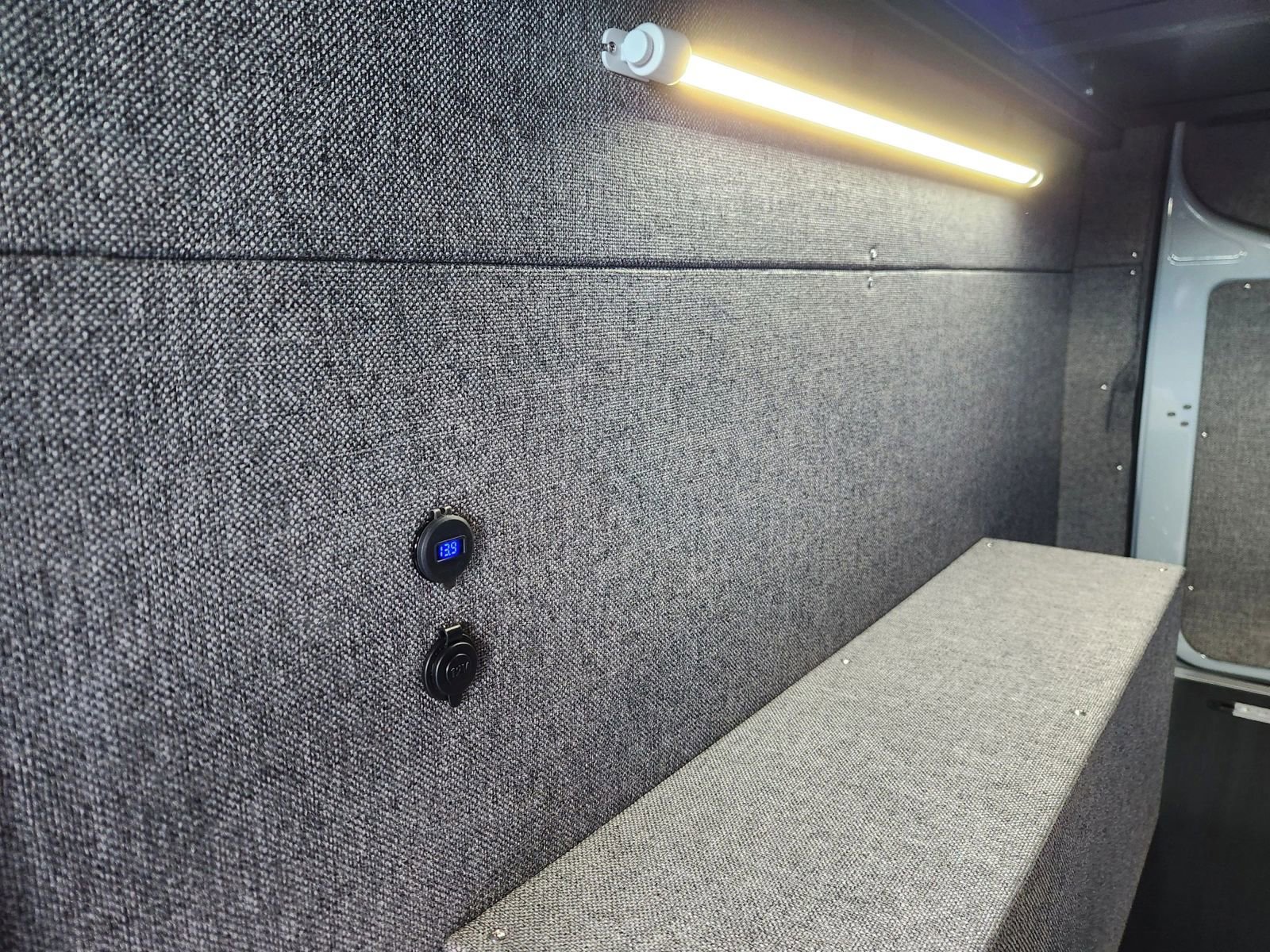 Used 2025 Mercedes-Benz Sprinter 2500 image 37