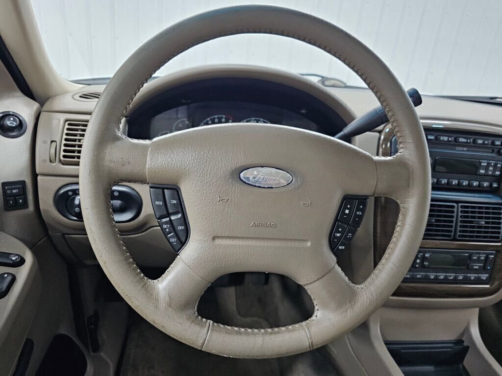 Used 2002 Ford Explorer Eddie Bauer image 13