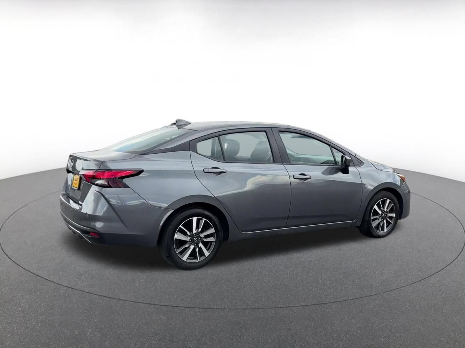 Used 2025 Nissan Versa SV FWD image 14