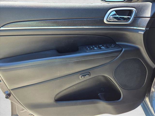 Used 2018 Jeep Grand Cherokee Limited RWD image 9