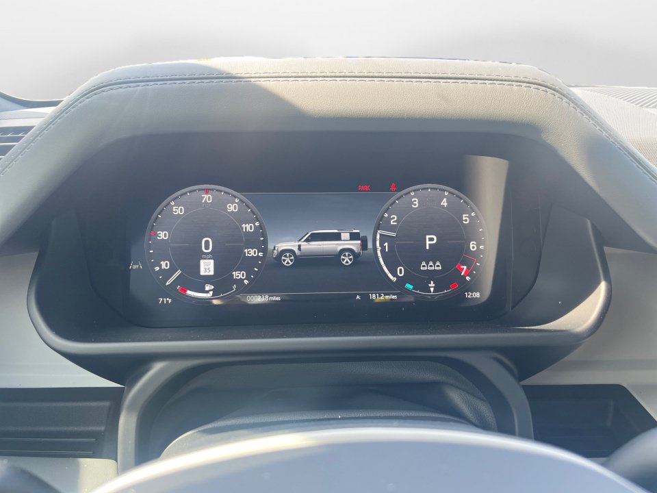 New 2026 Land Rover Defender 110 X-Dynamic SE AWD/4WD image 11