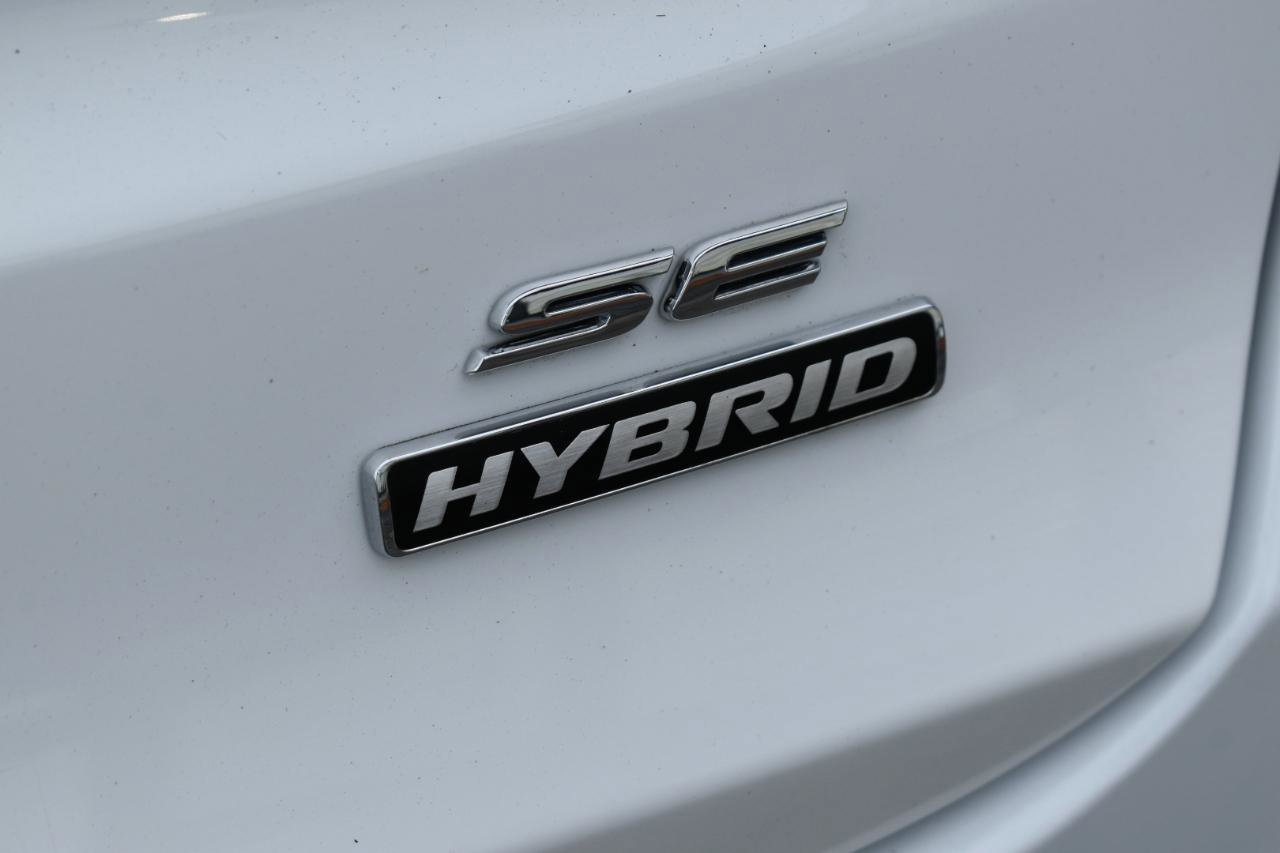 Used 2020 Ford Fusion SE FWD image 39