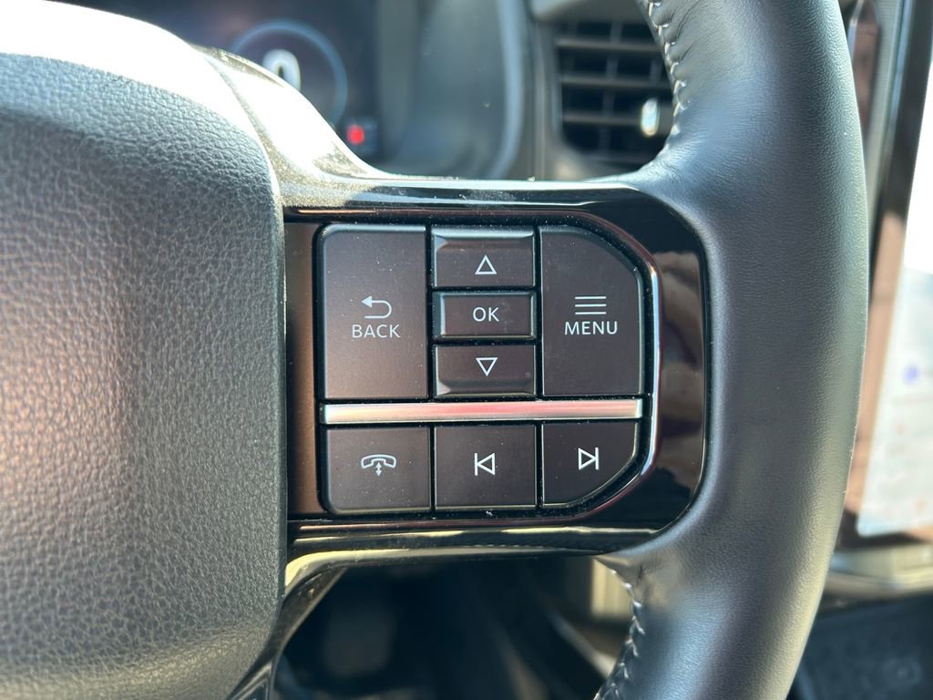 Used 2025 Ford F150 Lightning Platinum AWD/4WD image 22