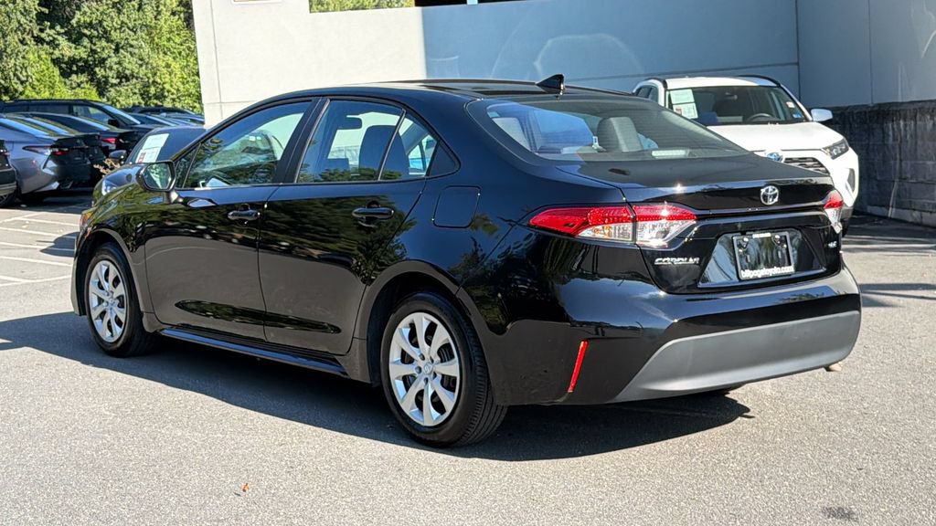 Used 2026 Toyota Corolla LE FWD image 3