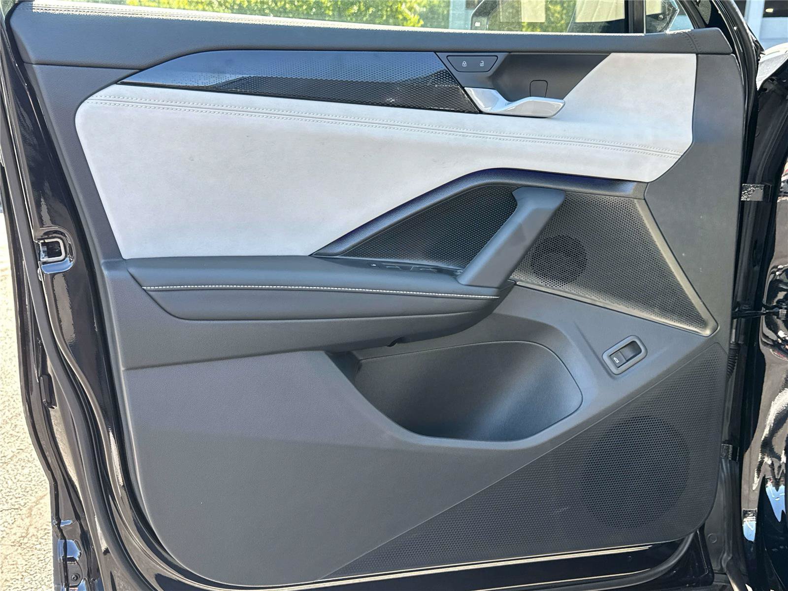 New 2026 Volkswagen Tiguan SE FWD image 26