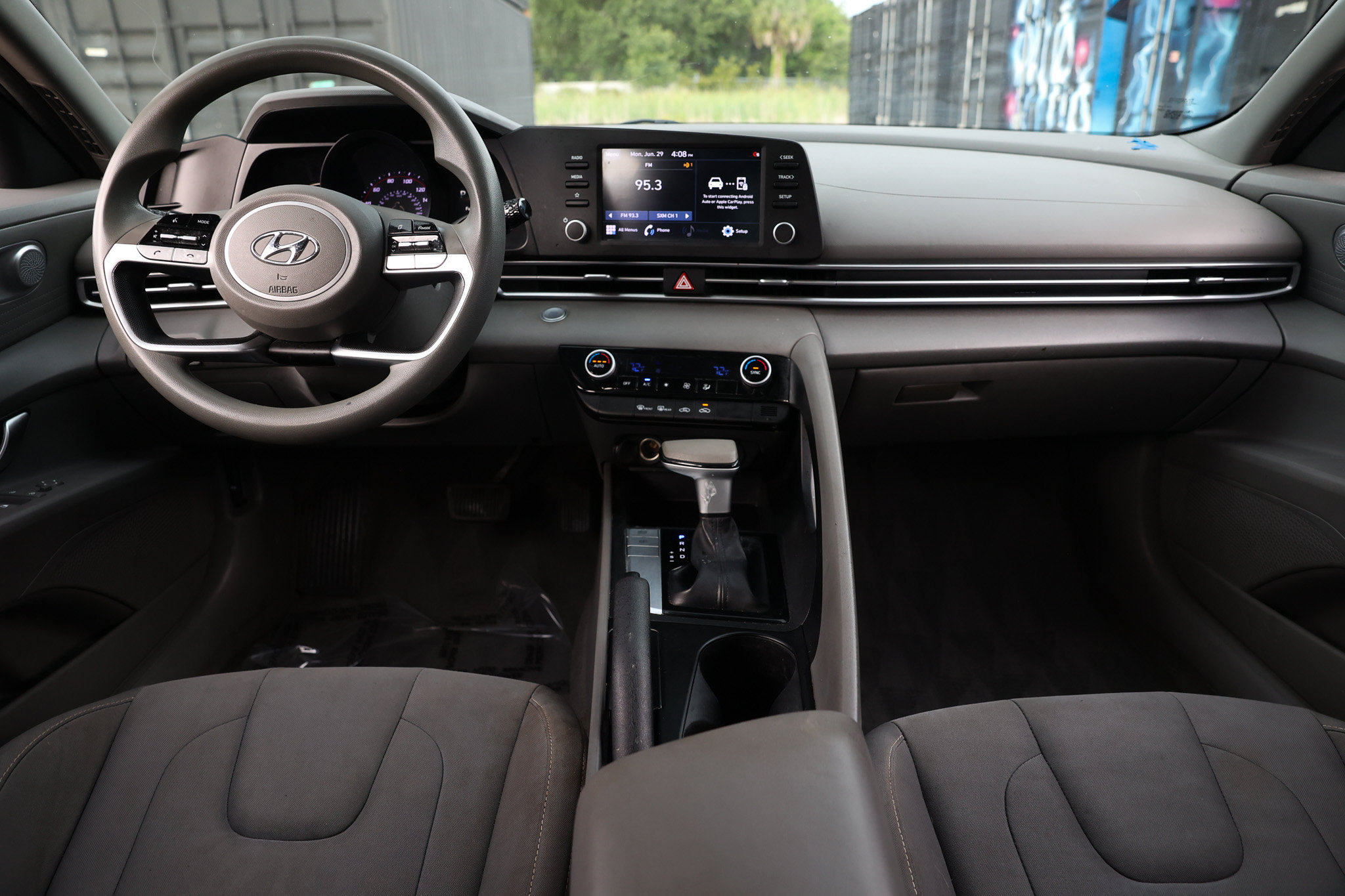 Used 2021 Hyundai Elantra SEL FWD image 25