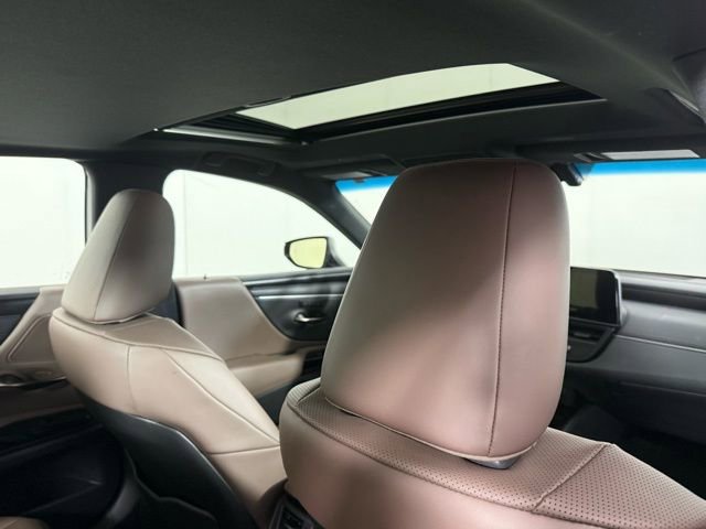 Certified 2025 Lexus ES 300h 300h w/ Premium Package image 29