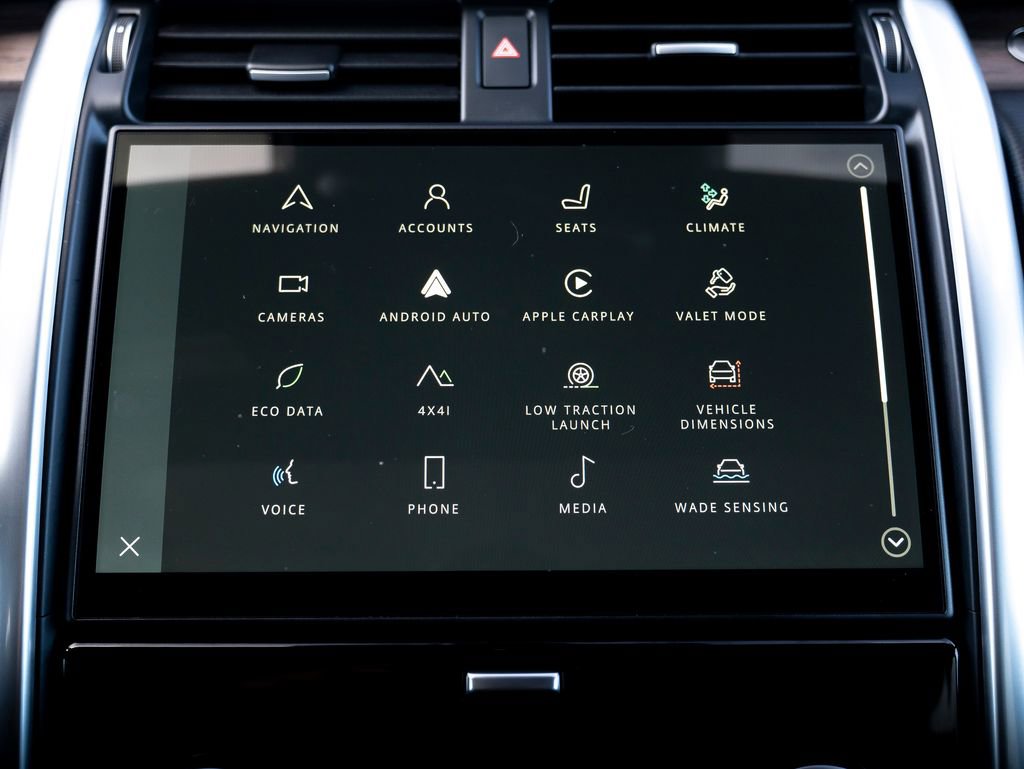 Certified 2024 Land Rover Discovery Dynamic SE image 25