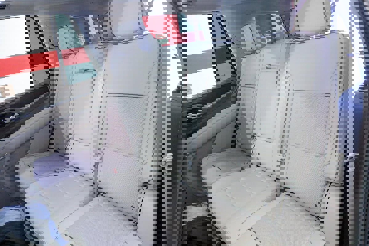 Used 2022 GMC Yukon Denali w/ Denali Premium Package image 13