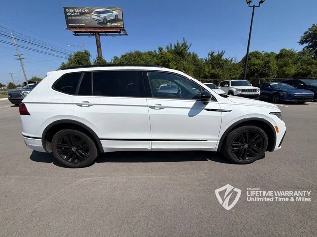 Used 2022 Volkswagen Tiguan SE R-Line FWD image 16