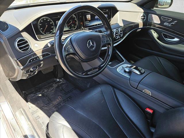 Used 2017 Mercedes-Benz S 550 Sedan image 19