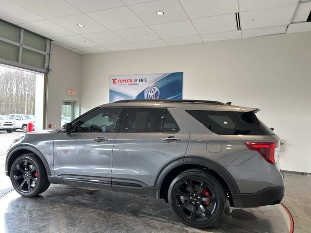 Used 2022 Ford Explorer ST w/ Equipment Group 401A image 4