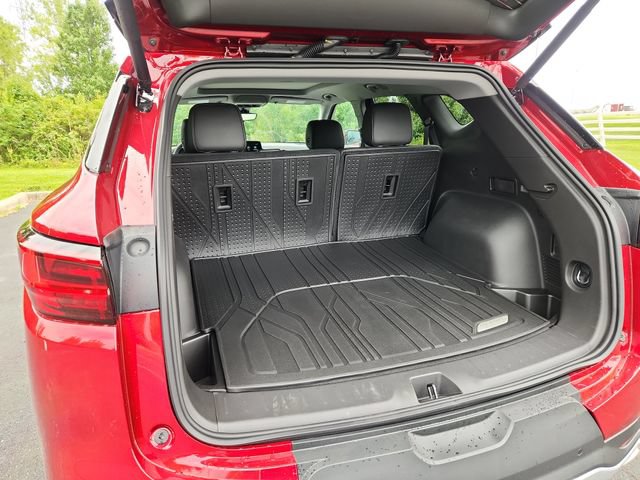 New 2026 Chevrolet Blazer LT w/ Sound & Technology Package FWD image 18