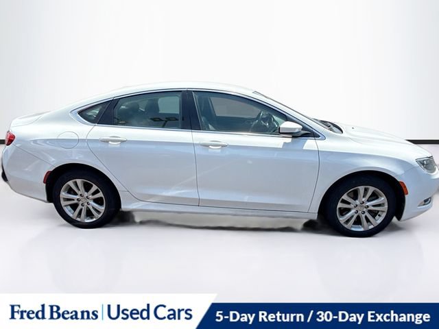 Used 2016 Chrysler 200 Limited FWD image 11