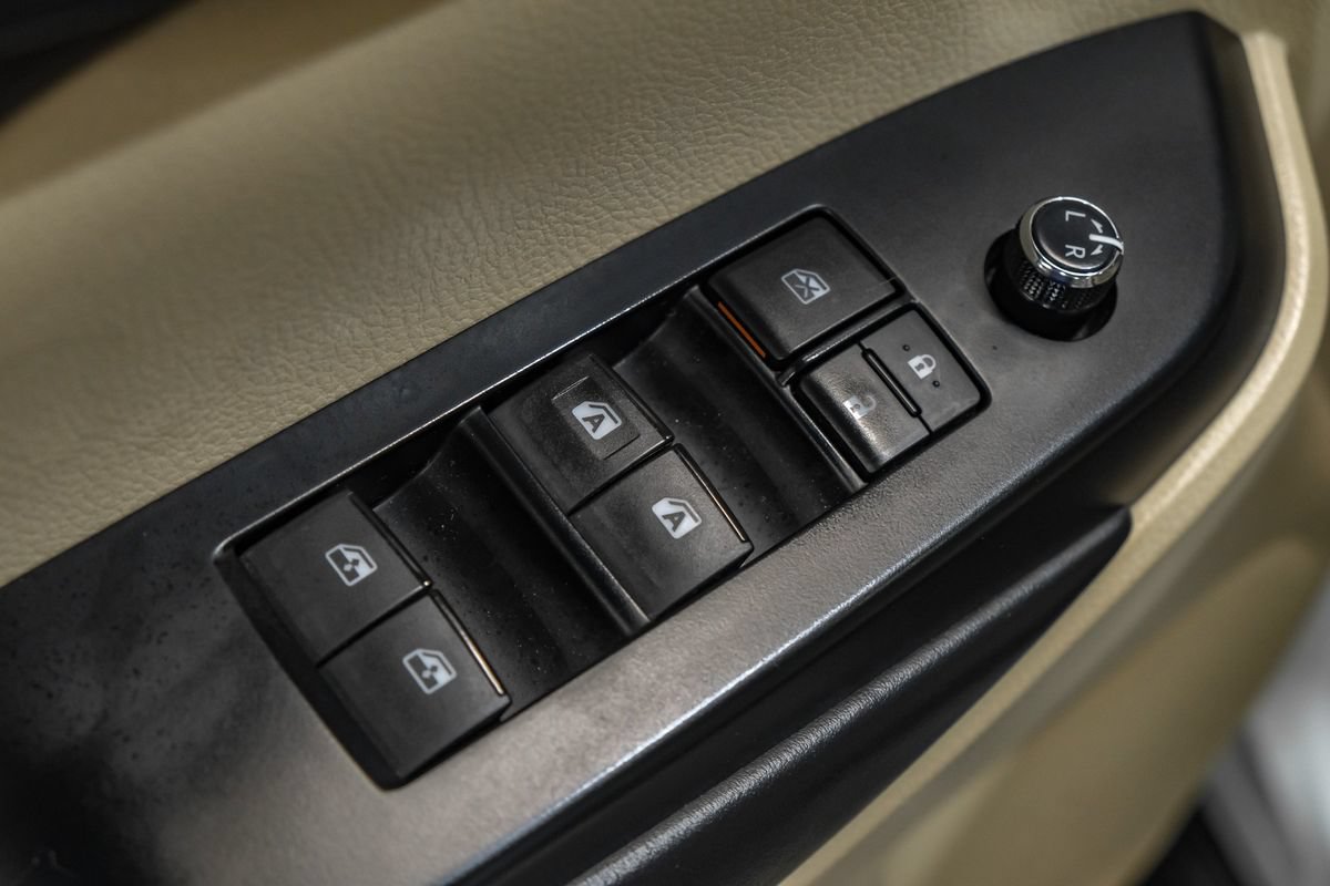 Used 2018 Toyota Highlander XLE FWD image 42