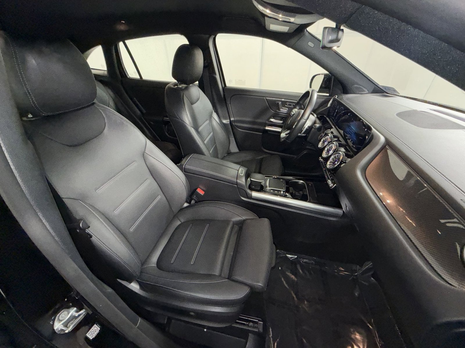 Used 2022 Mercedes-Benz GLA 35 AMG 4MATIC image 26