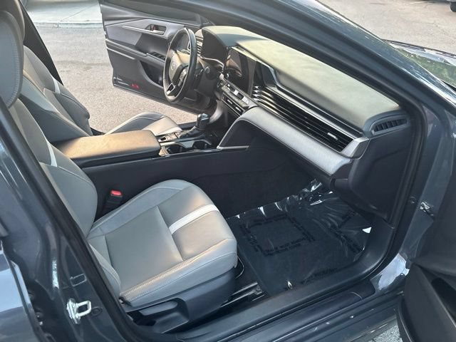 Used 2025 Toyota Camry SE w/ Convenience Package FWD image 24