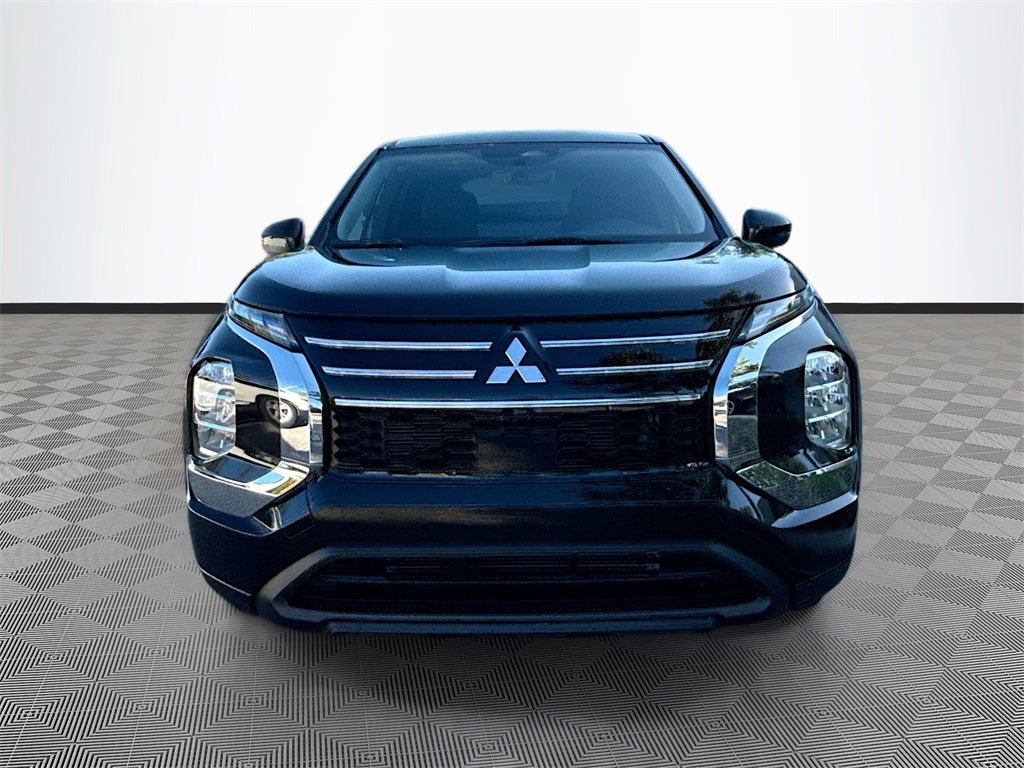 New 2025 Mitsubishi Outlander ES image 2