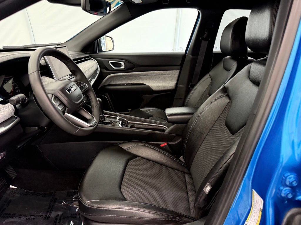 Used 2024 Jeep Compass Latitude AWD/4WD image 12