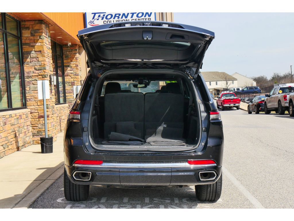 Used 2023 Jeep Grand Cherokee L Overland AWD/4WD image 34