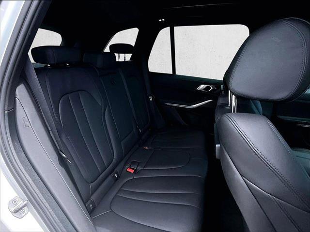 Used 2022 BMW X5 xDrive40i w/ Premium Package image 26