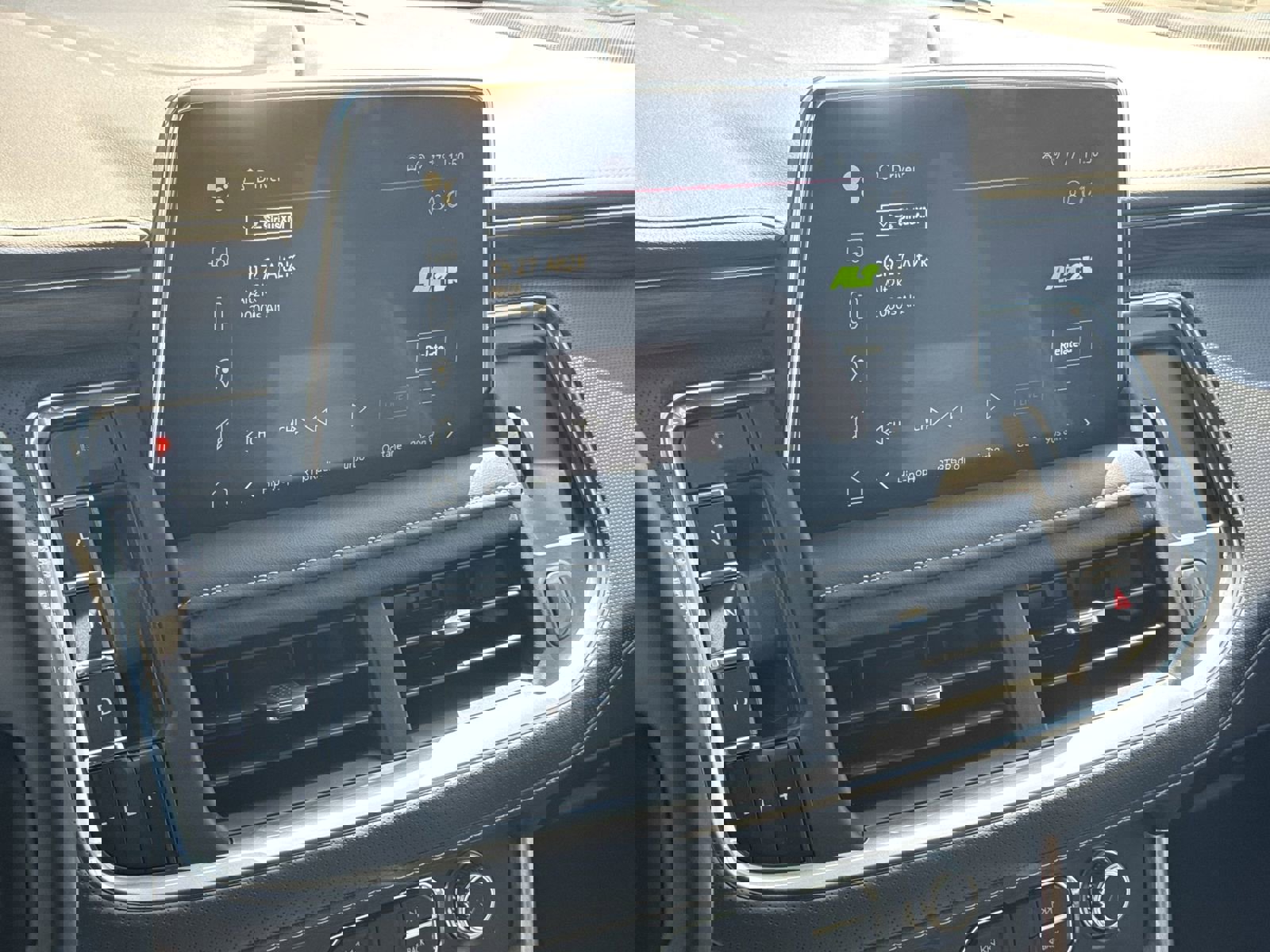 Used 2024 GMC Yukon SLT w/ SLT Luxury Package image 23