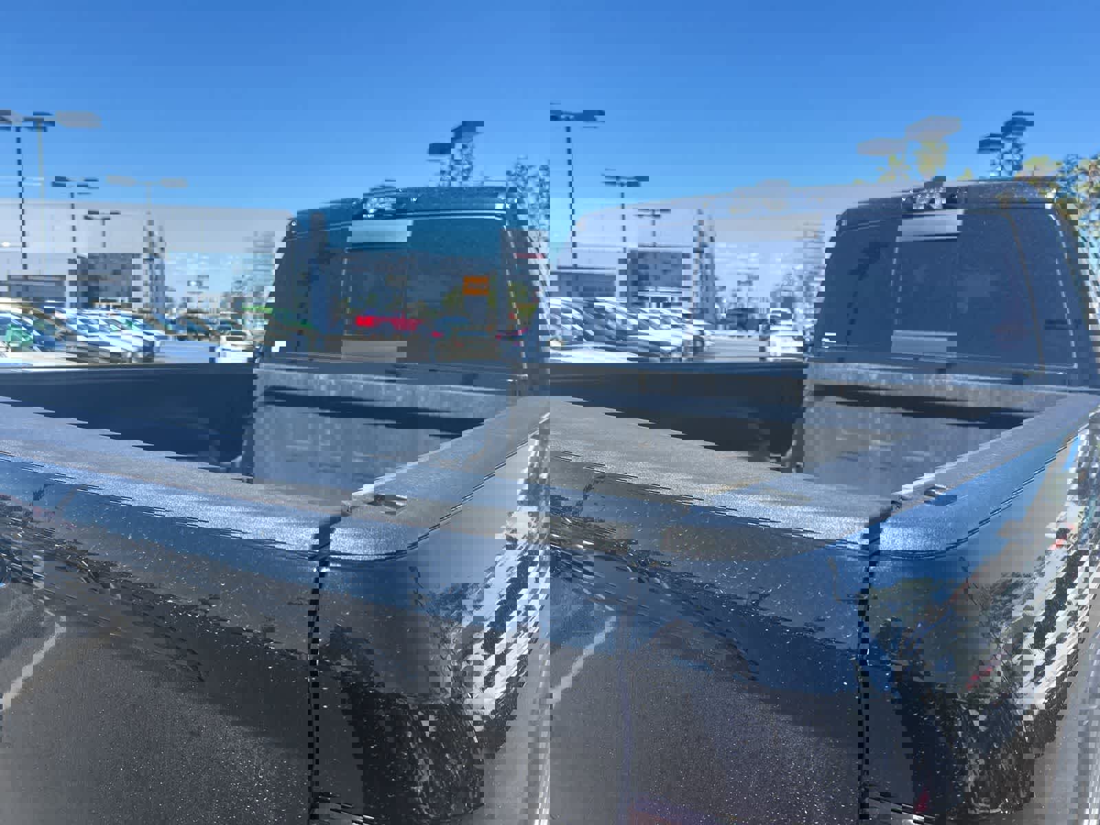 Used 2024 RAM 2500 Laramie w/ Night Edition image 32