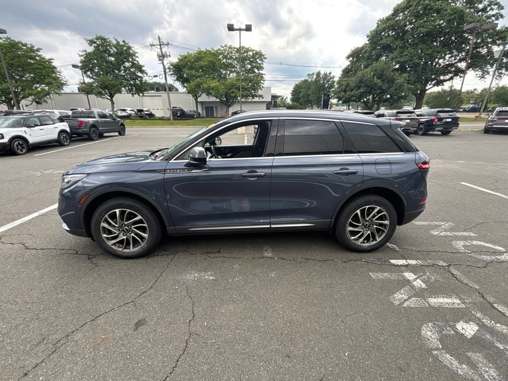 Used 2022 Lincoln Corsair AWD w/ Equipment Group 101A image 2
