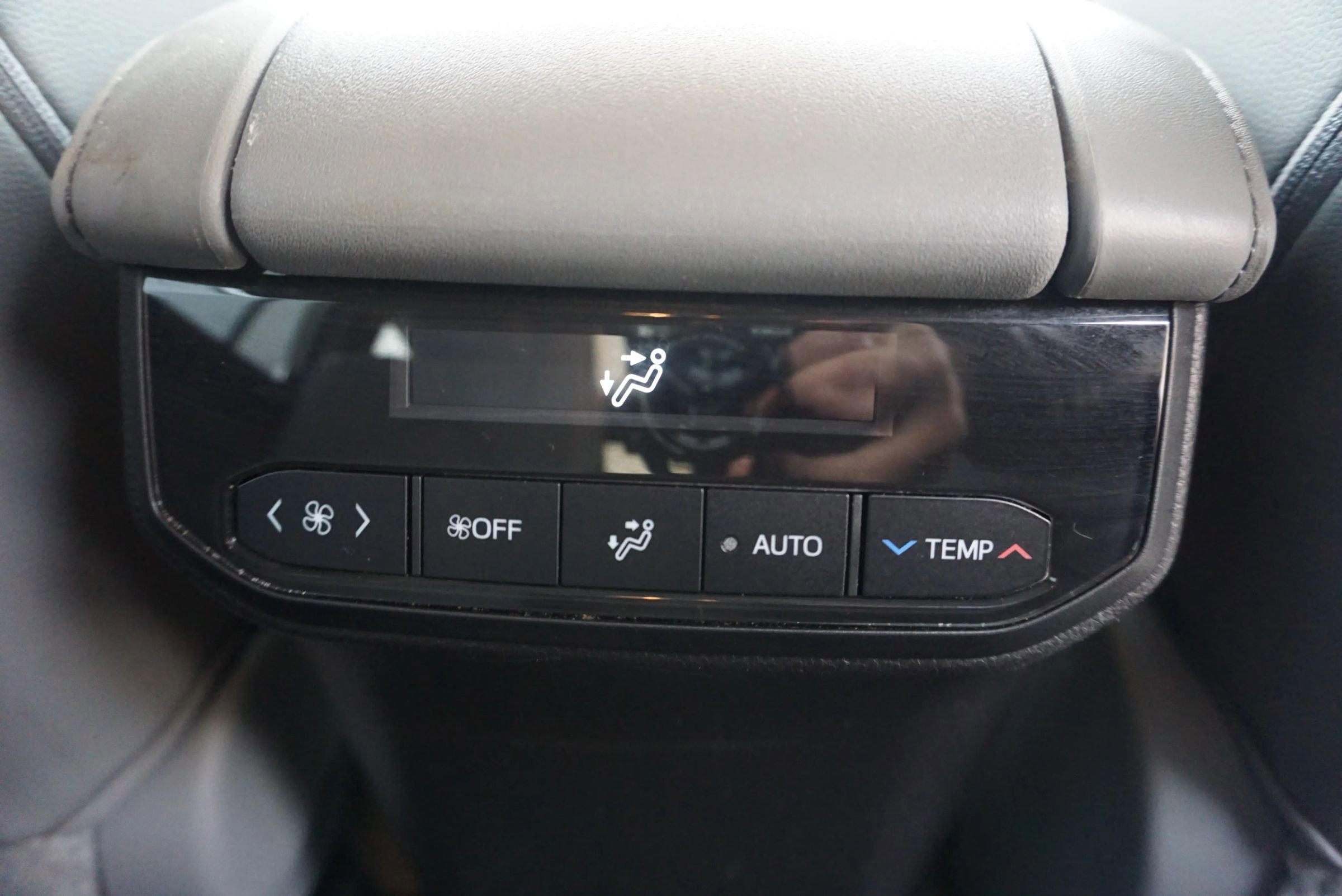 Used 2021 Toyota Highlander XLE image 24