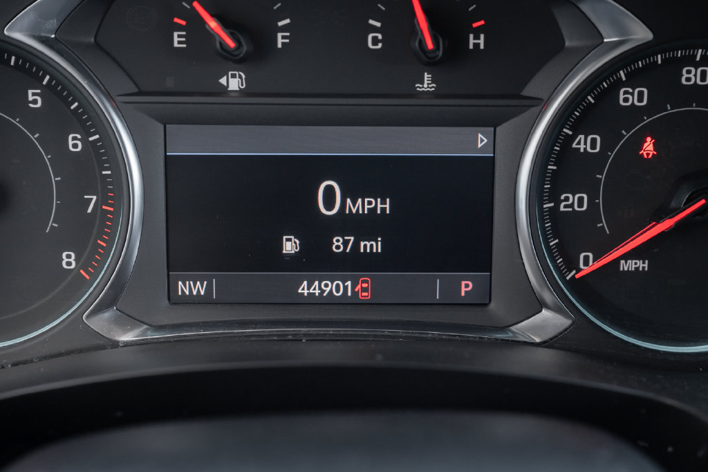 Used 2023 Chevrolet Traverse LT FWD image 24