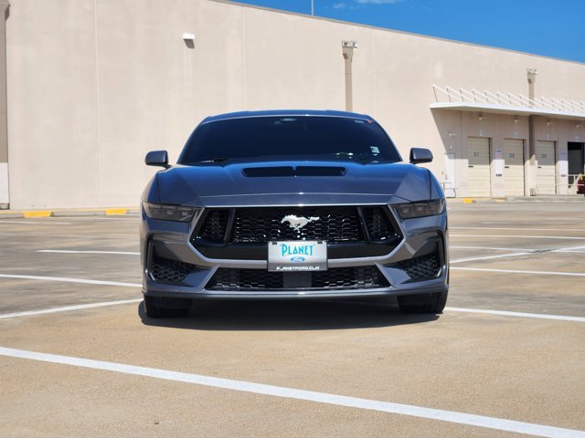 Used 2025 Ford Mustang GT Premium RWD image 2