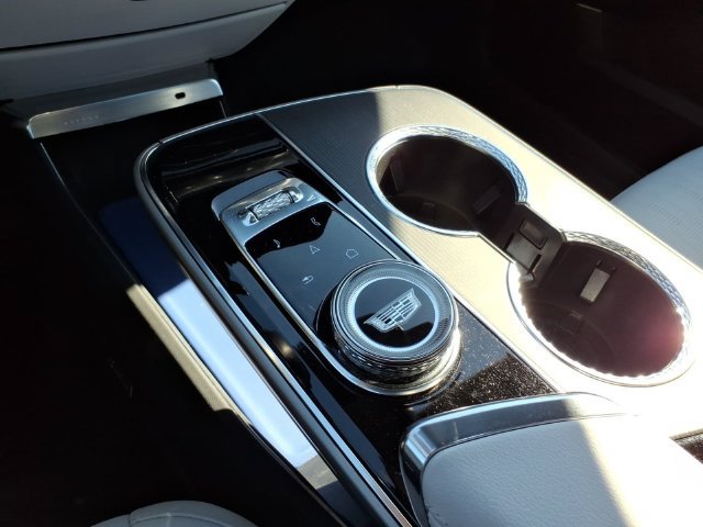 Used 2024 Cadillac Lyriq Luxury AWD/4WD image 32
