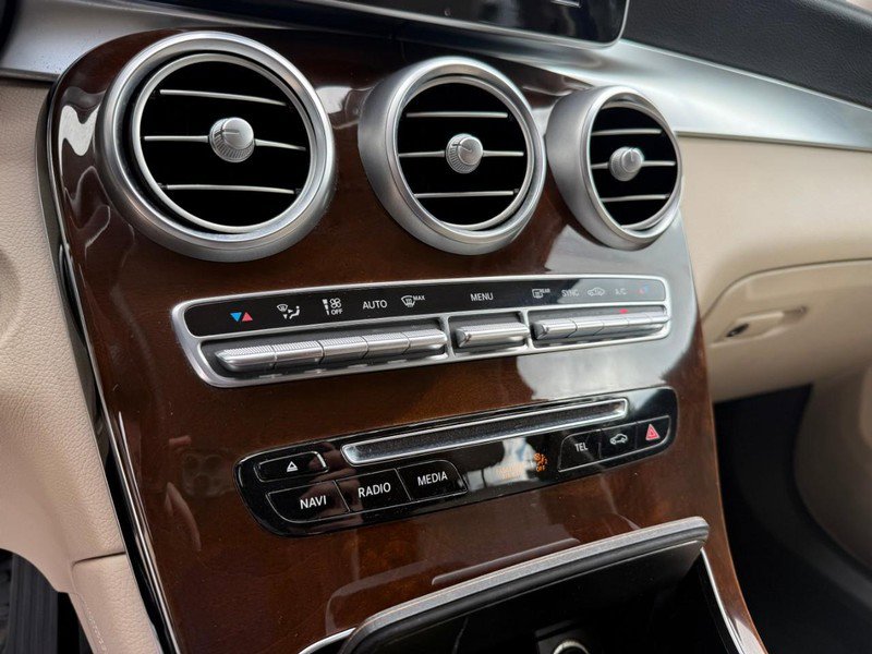 Used 2017 Mercedes-Benz GLC 300 w/ Premium 1 Package image 30