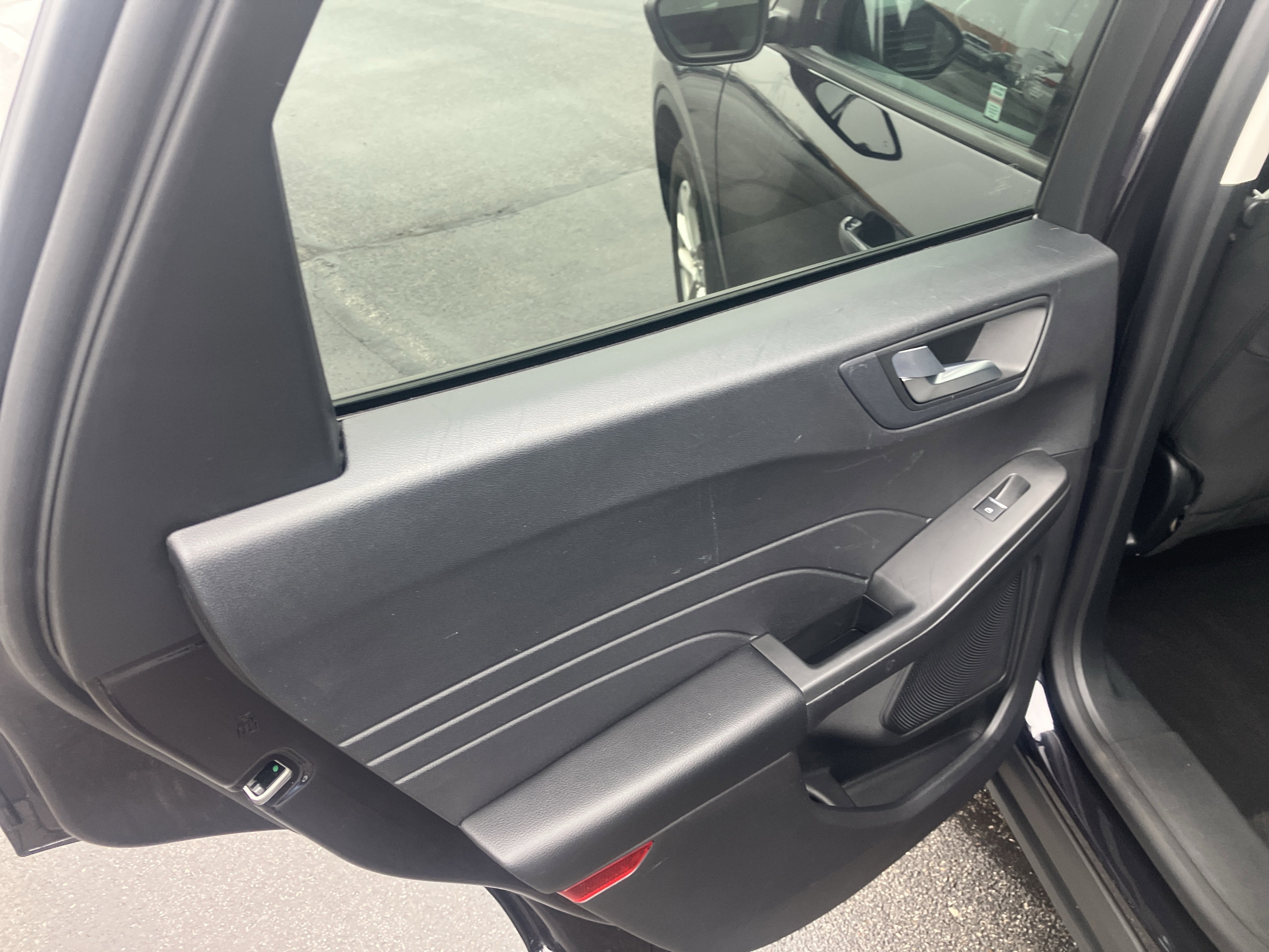 Used 2021 Ford Escape SE w/ Convenience Package image 15