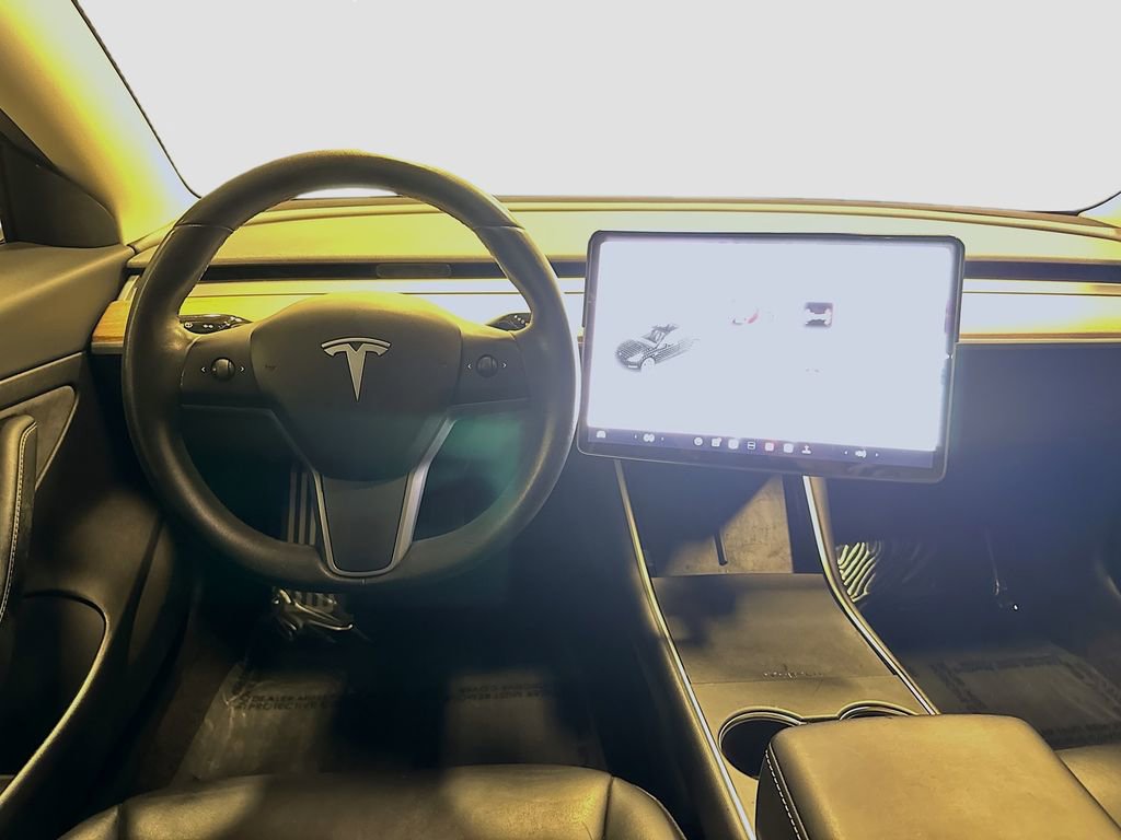 Used 2020 Tesla Model 3 Standard Range Plus image 28