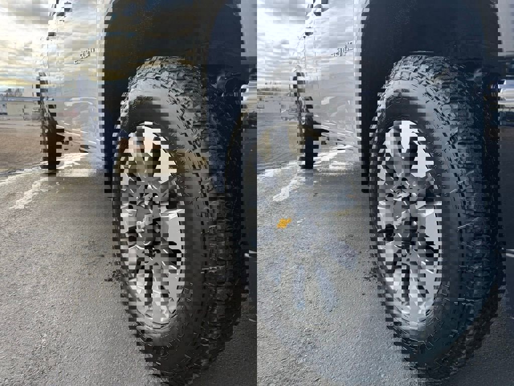 New 2026 Chevrolet Silverado 2500 Custom w/ Custom Value Package image 8