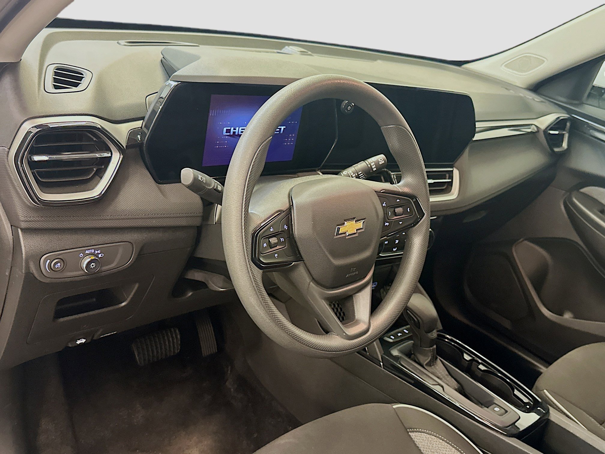Used 2025 Chevrolet TrailBlazer LT AWD/4WD image 18