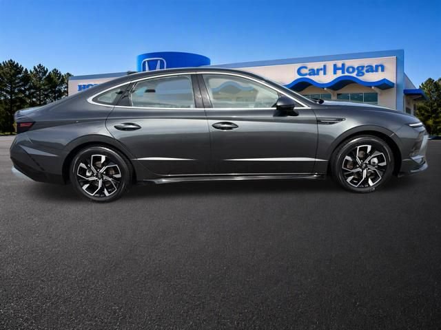 Used 2025 Hyundai Sonata SEL FWD image 10