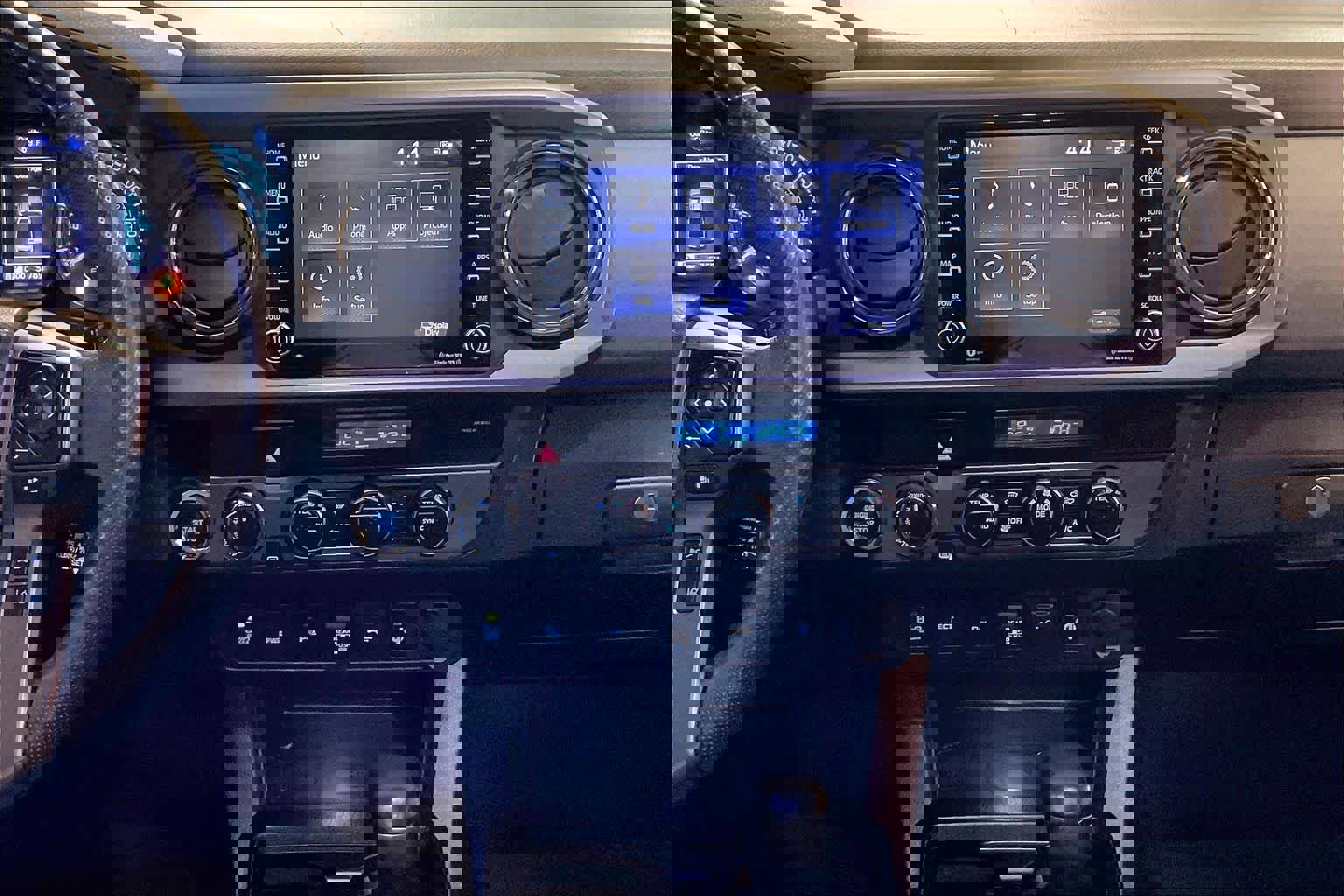 Used 2021 Toyota Tacoma TRD Off-Road image 7