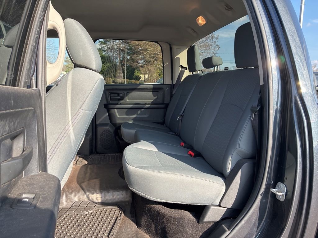 Used 2017 RAM 1500 Express image 18