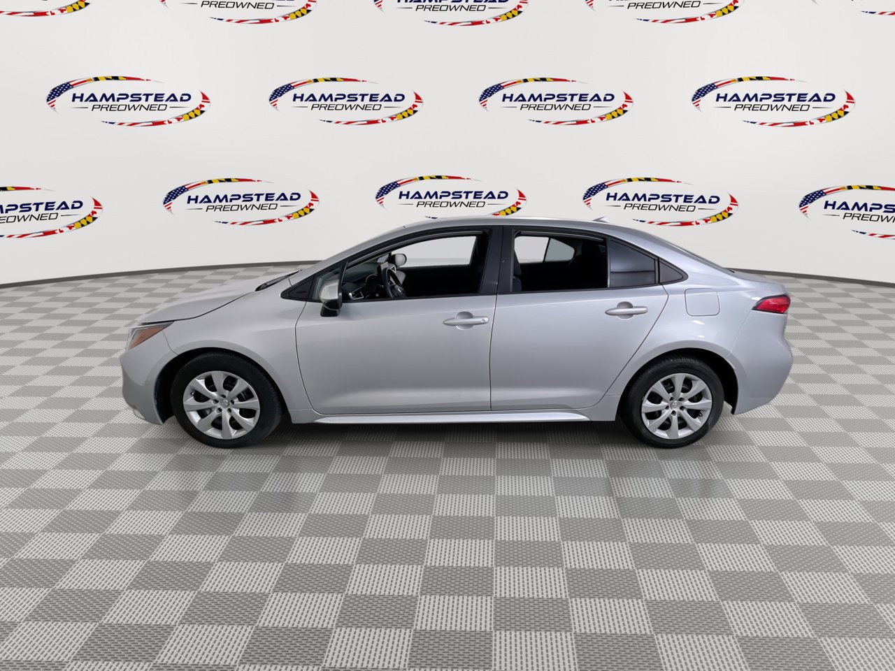 Used 2023 Toyota Corolla LE FWD image 5