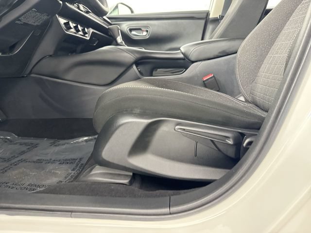 Certified 2024 Honda HR-V LX image 21