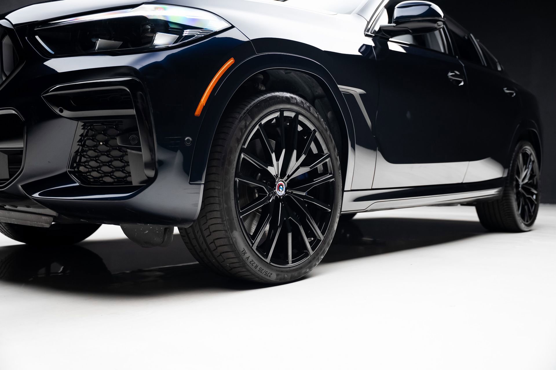 Used 2023 BMW X6 M50i w/ Parking Assistance Package AWD/4WD image 77