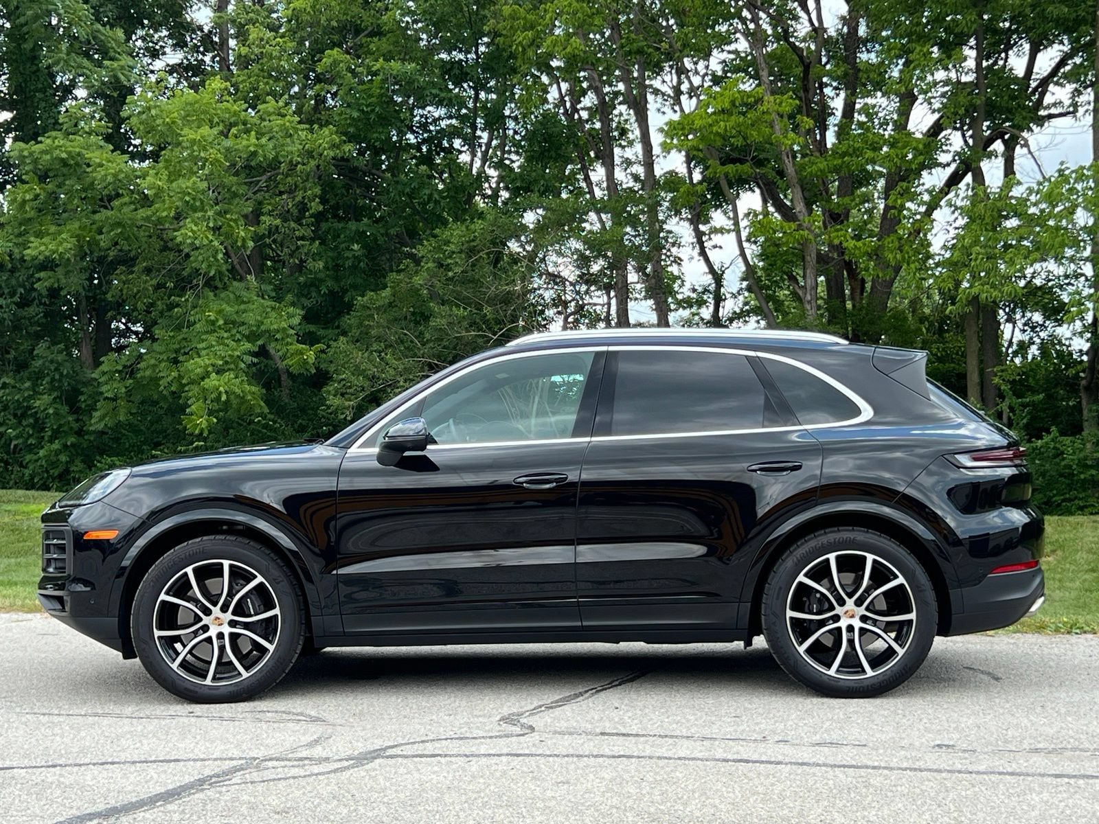 Used 2026 Porsche Cayenne AWD/4WD image 2