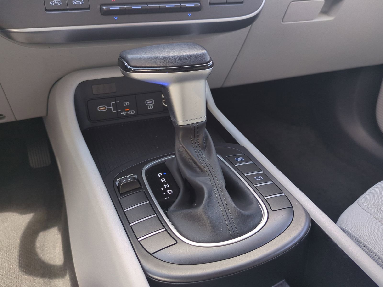 Certified 2024 Hyundai Kona SEL FWD image 22