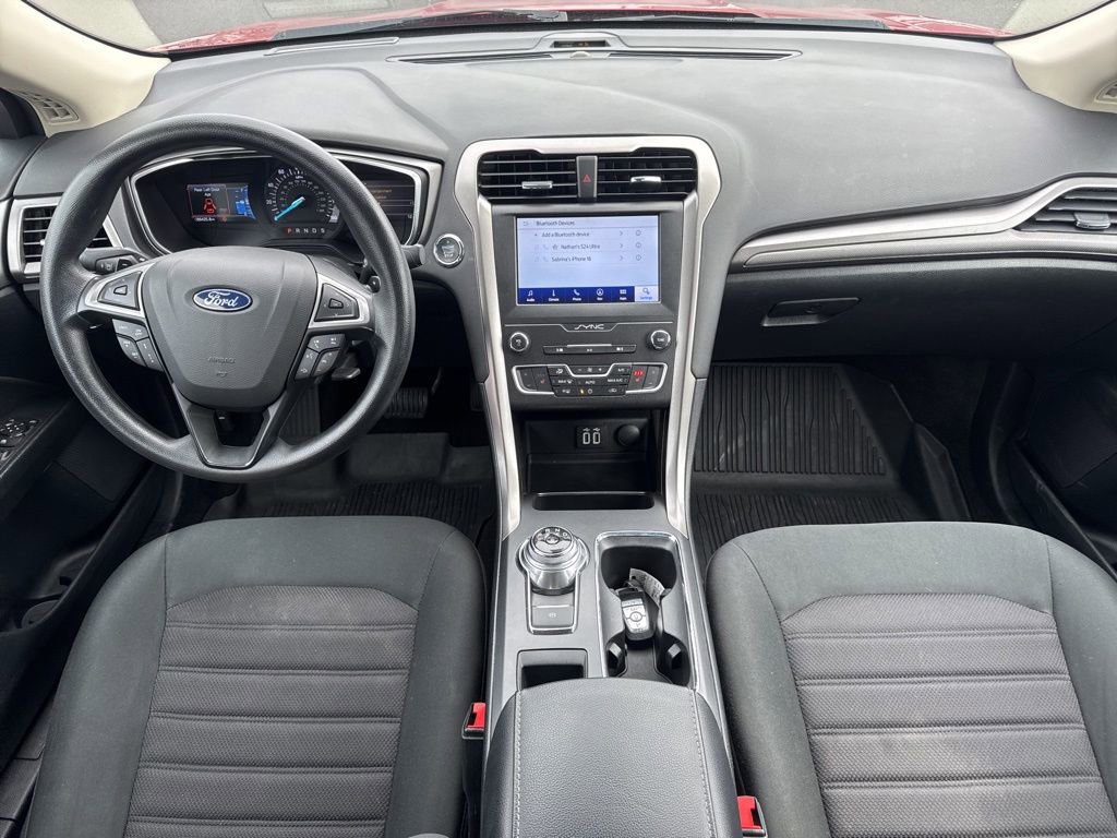 Used 2020 Ford Fusion SE image 23