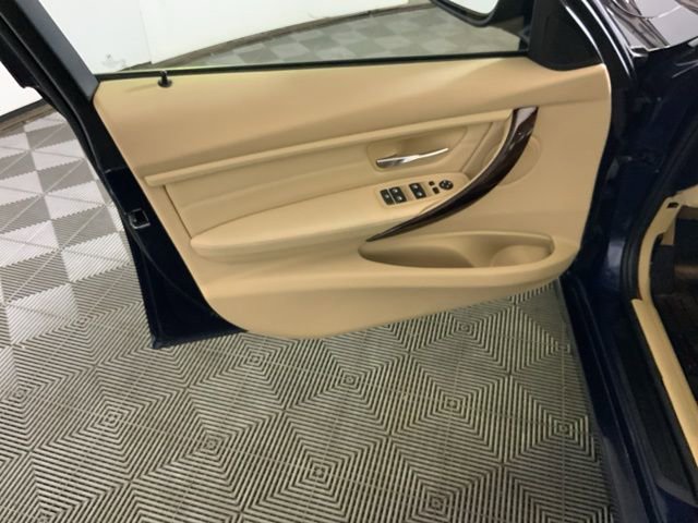 Used 2013 BMW 328i xDrive Sedan AWD/4WD image 24