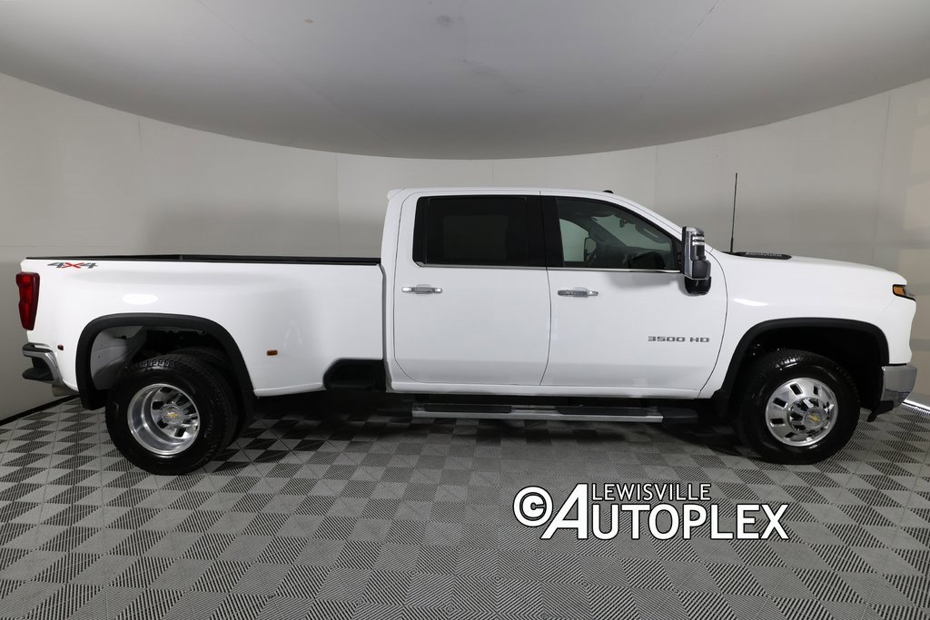 Used 2025 Chevrolet Silverado 3500 LTZ image 4