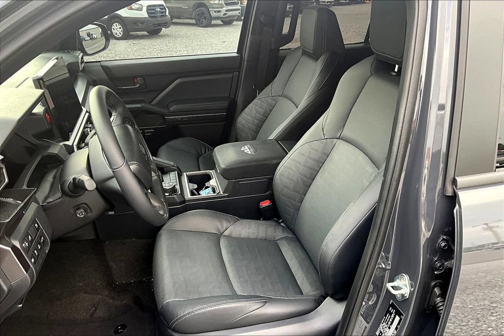 Used 2025 Toyota 4Runner TRD Off-Road Premium AWD/4WD image 20