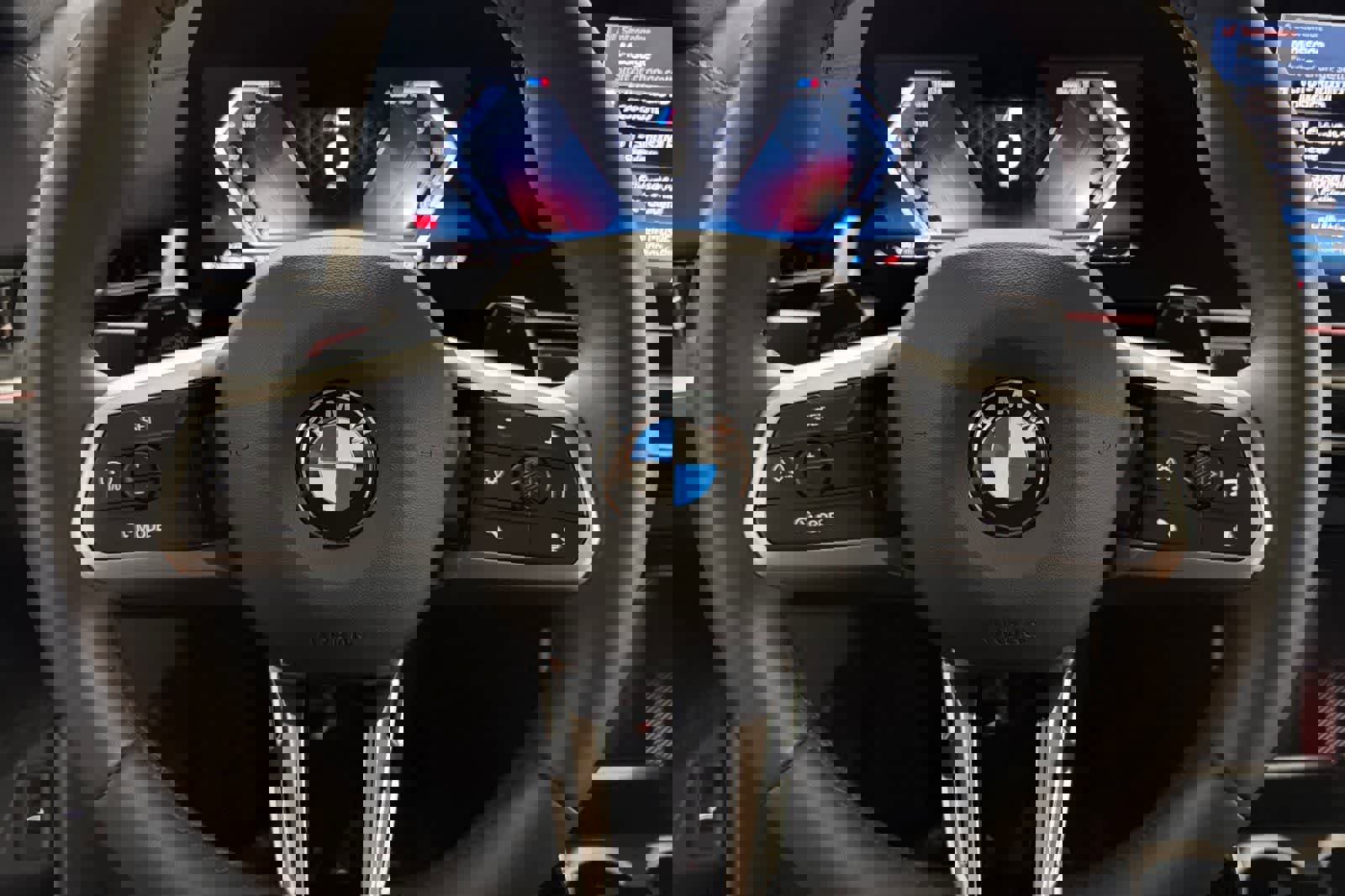 Used 2025 BMW X2 xDrive28i w/ M Sport Package image 23